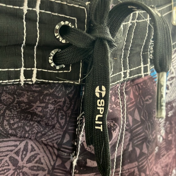 Split - Picture 4 of 10